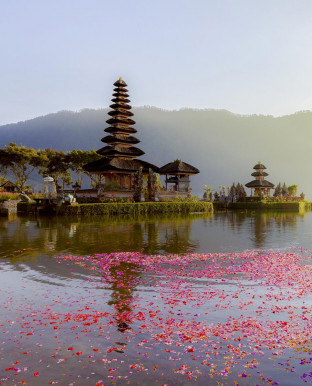 pura ulun danu bratan